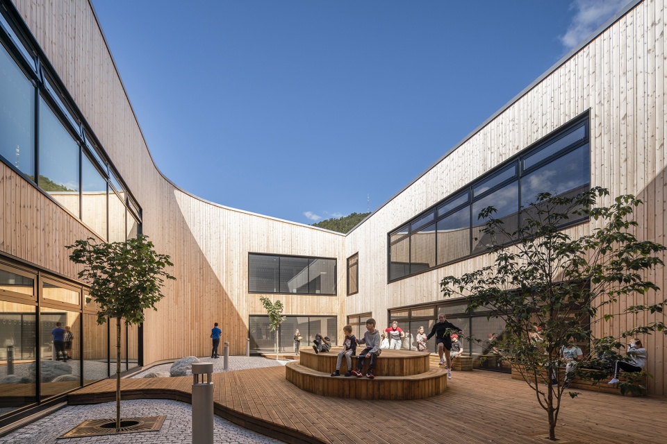 borgafjellet elementary school by link arkitektur