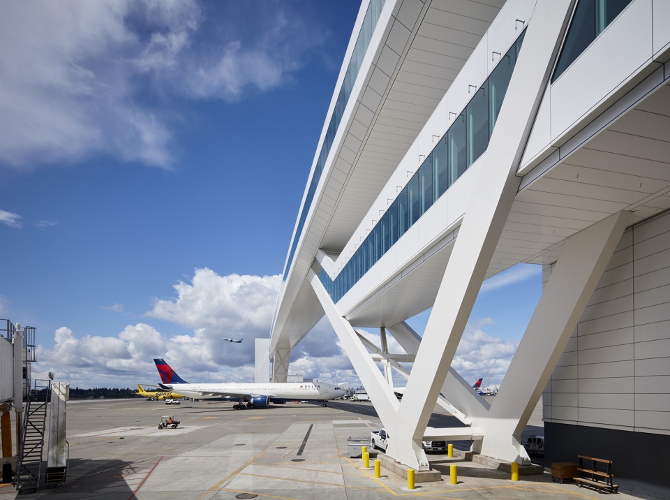 international arrivals facility at seattle tacoma international airport som
