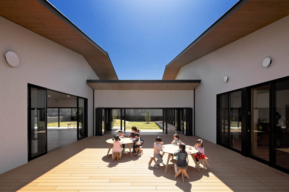 ms kindergarten and nursery by hibinosekkei youji no shiro kids design labo