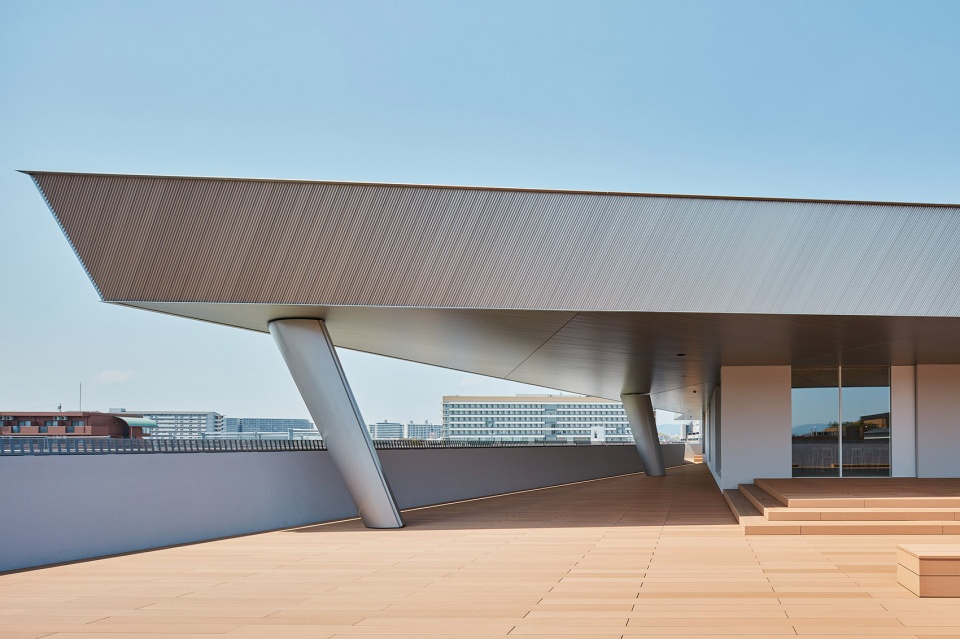 osaka gakuin university senior high school by atsushi kitagawara architects