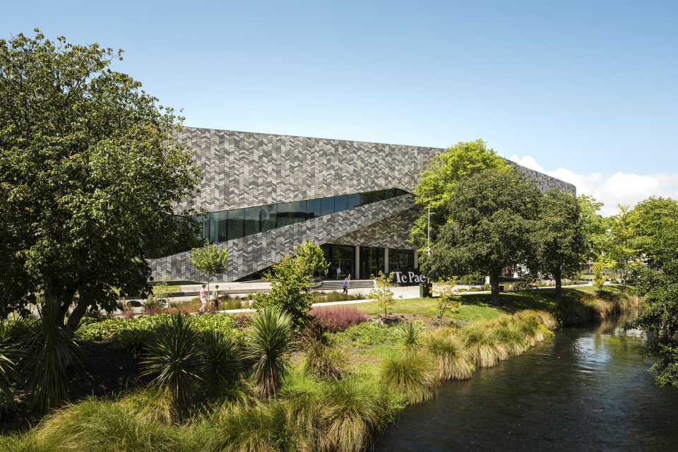te pae christchurch convention and exhibition centre by woods bagot