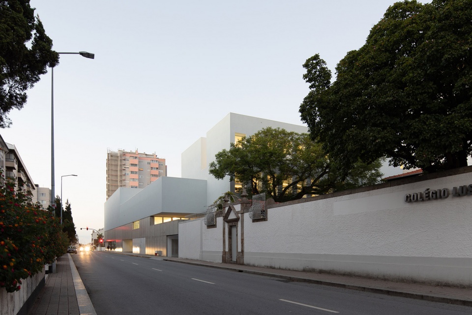 Luso Frances School by Pedro Mosca Pedro Goncalves Arquitectos