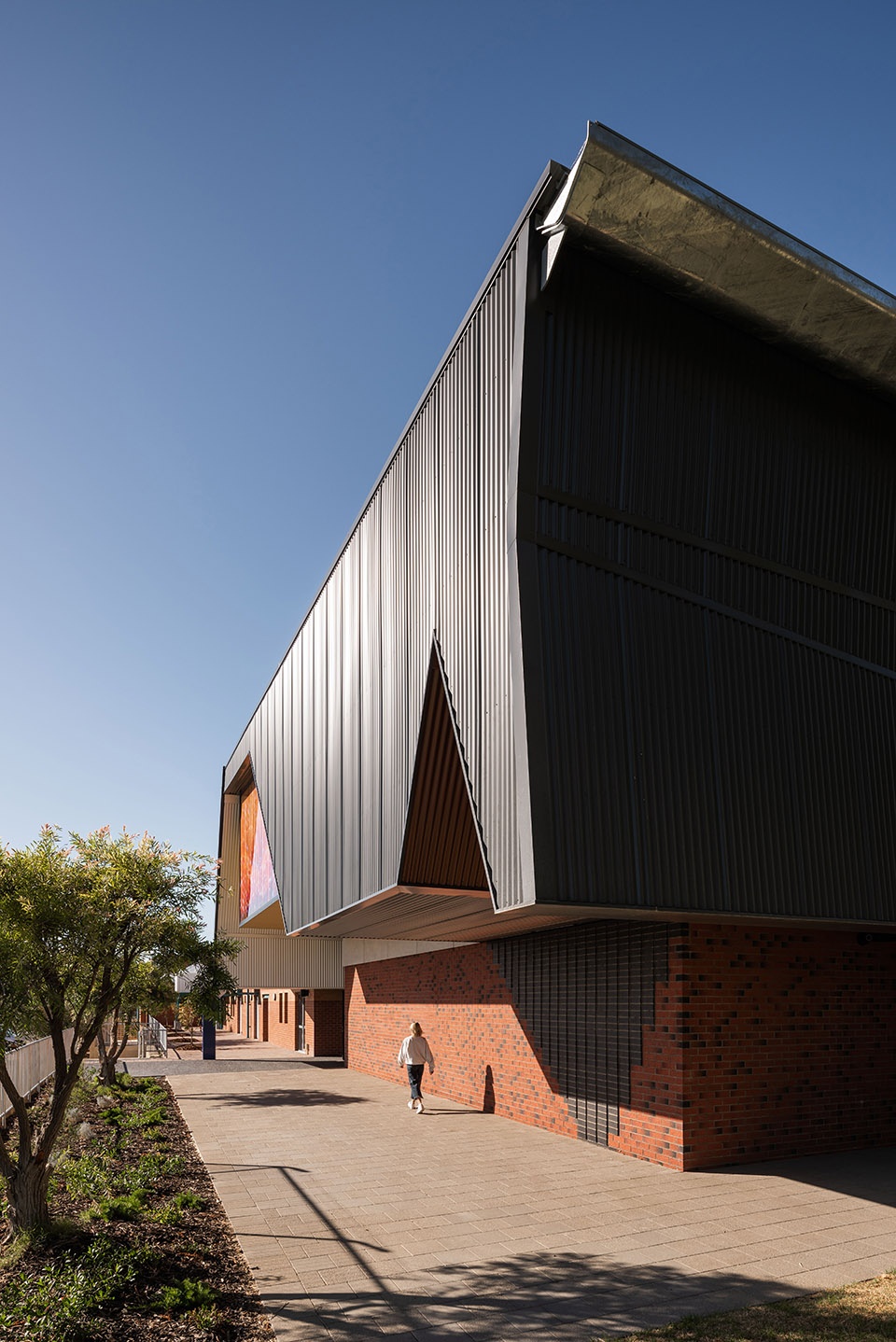 Belridge Secondary College Performing Arts Centre by iredale pedersen hook architects