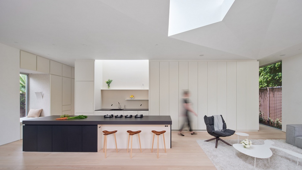 Centered Home by aalso architects HYCArch