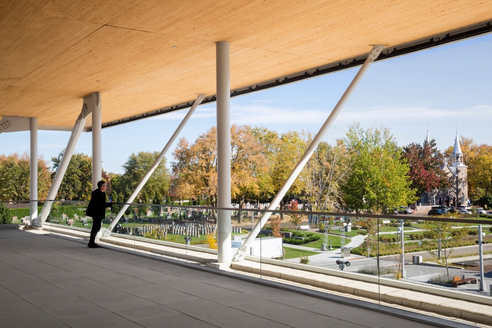 Repentigny Theater by Les architectes FABG