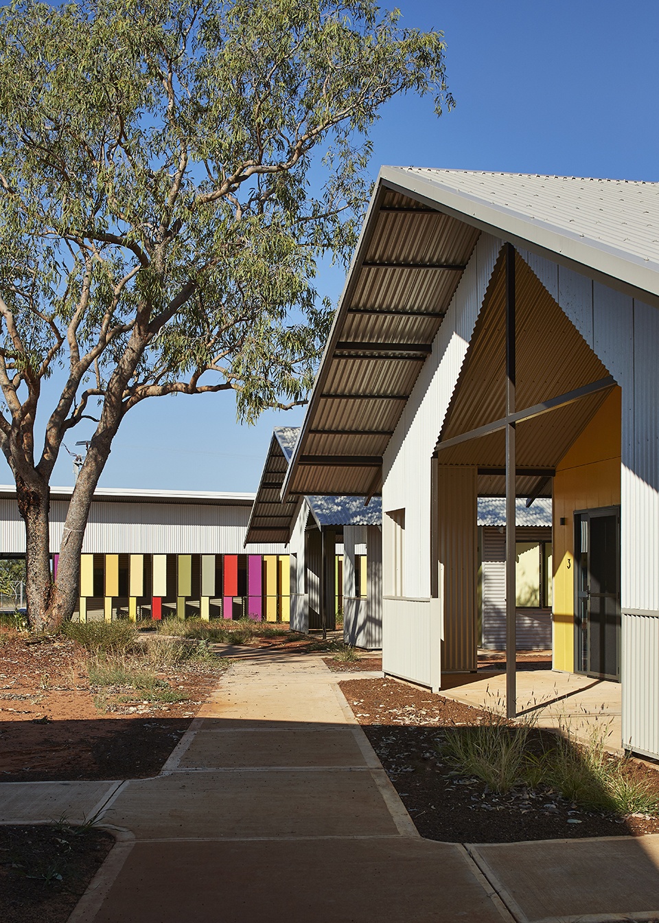 fitzroy crossing renal hostel by iredale pedersen hook