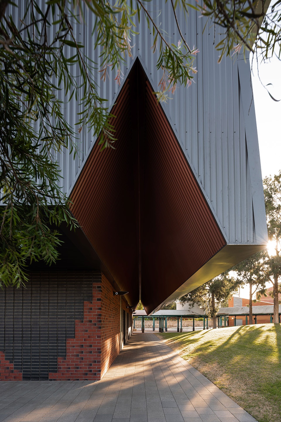Belridge Secondary College Performing Arts Centre by iredale pedersen hook architects