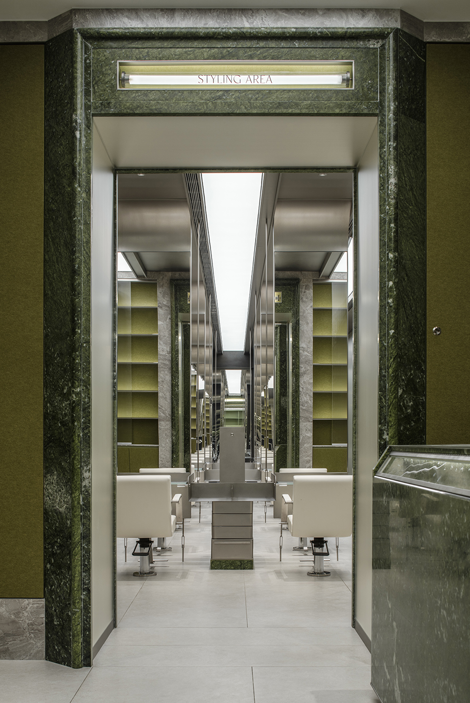 Century Classic Salon, China by MOJO STUDIO - 谷德设计网