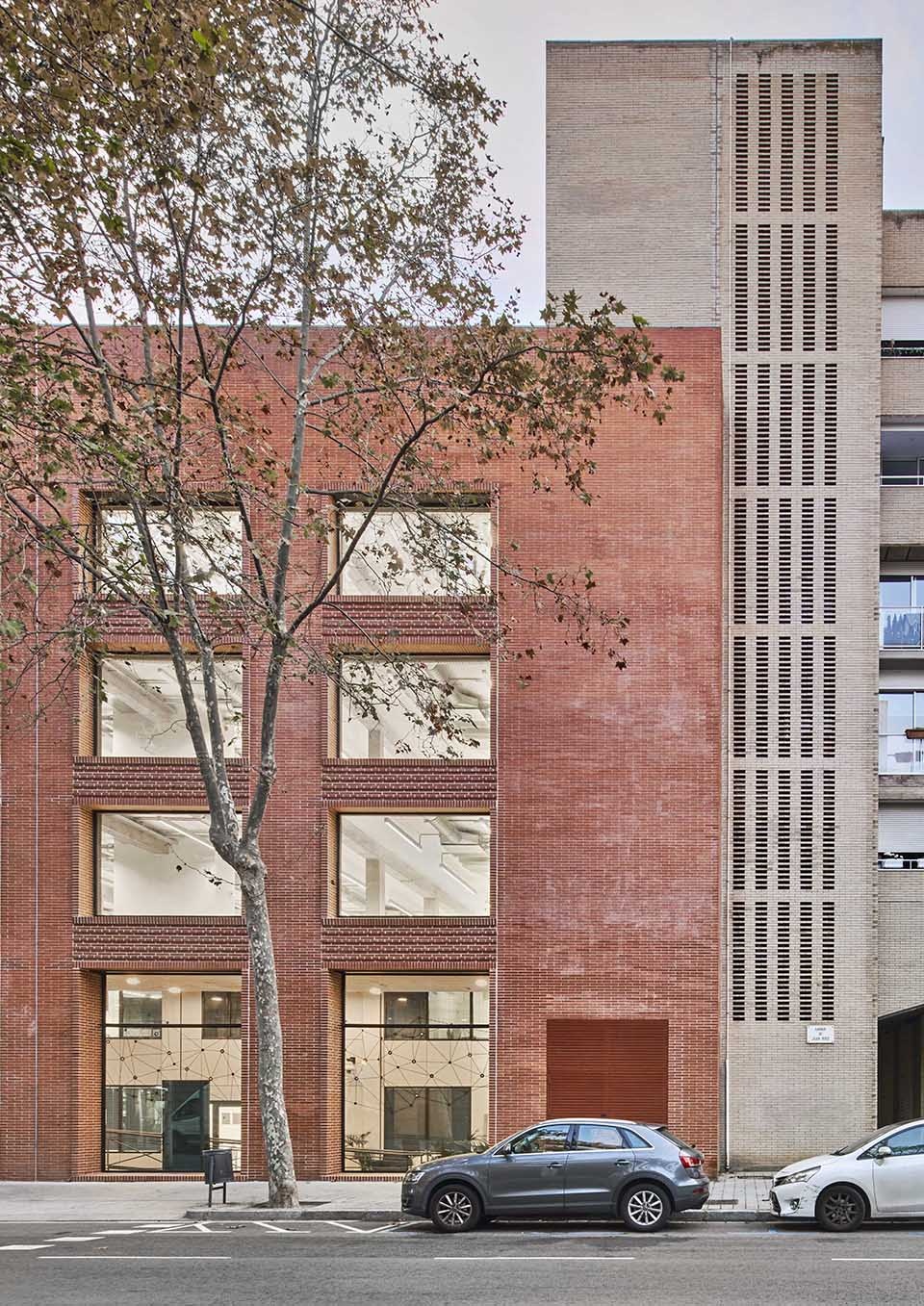joan miro office building by gca architects
