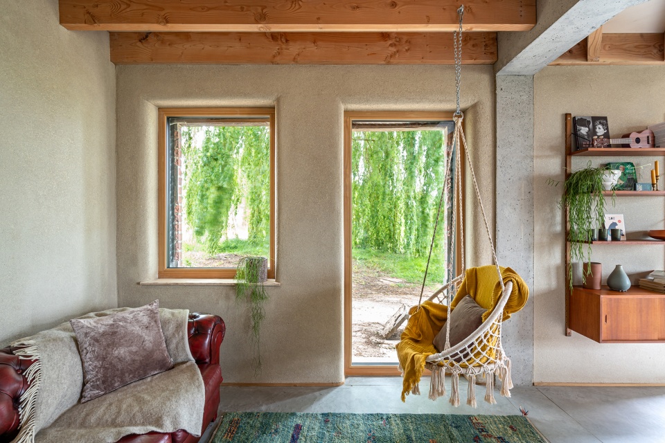 under the willow tree house by objekt architecten