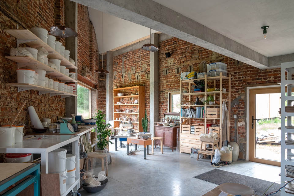 under the willow tree house by objekt architecten