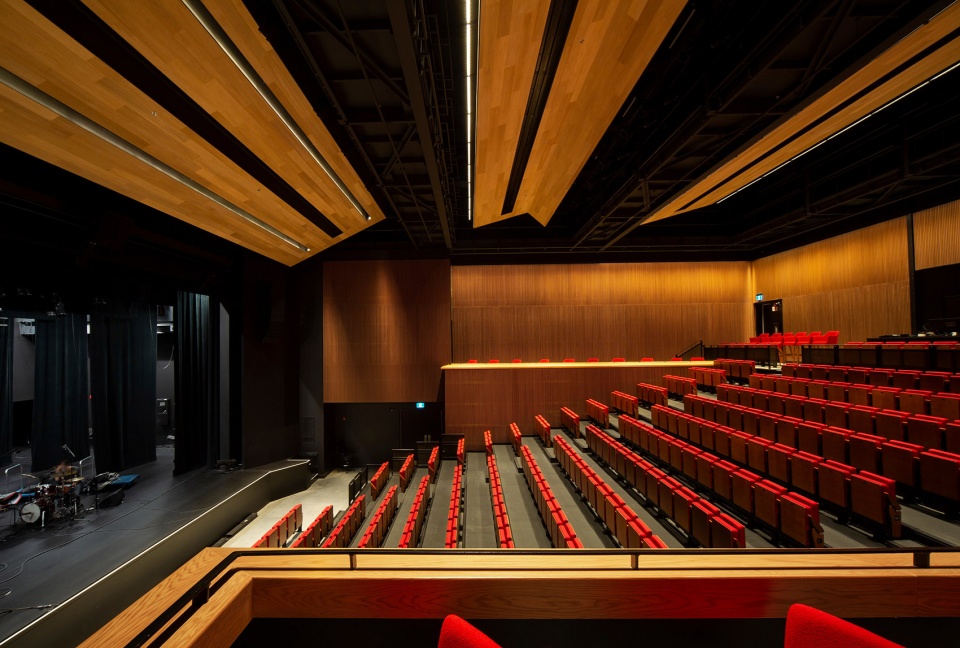 Repentigny Theater by Les architectes FABG