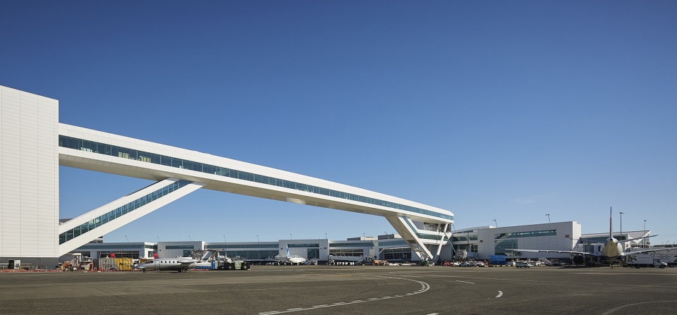 international arrivals facility at seattle tacoma international airport som