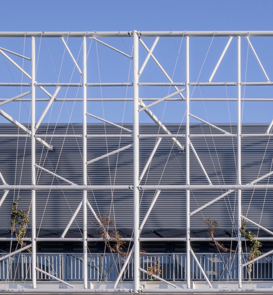 restructuring of the selective collection sorting center in nanterre by le devehat vuarnesson architectes