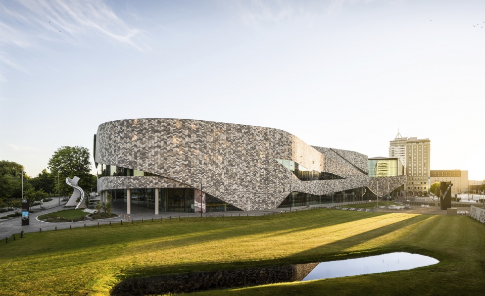 te pae christchurch convention and exhibition centre by woods bagot