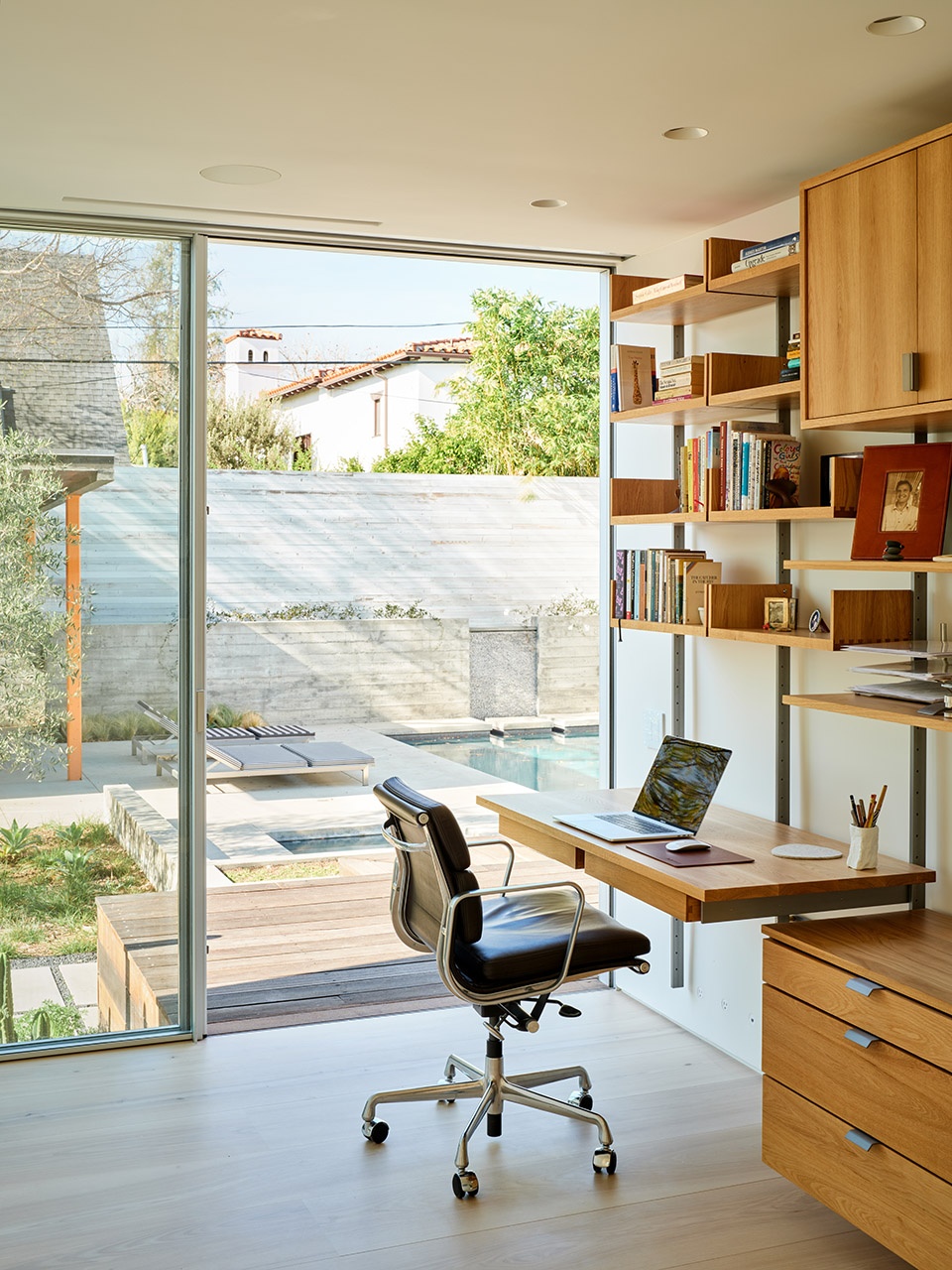 Centered Home by aalso architects HYCArch