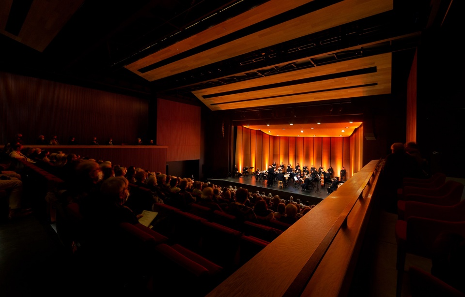 Repentigny Theater by Les architectes FABG