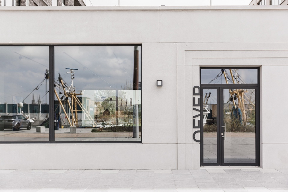 oever gallery by 5am