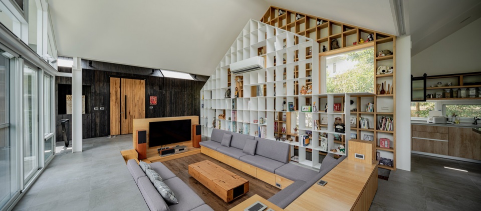 Under the roof House by Emerge Architects