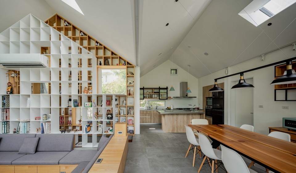 Under the roof House by Emerge Architects