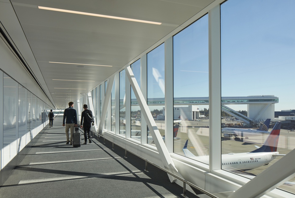 international arrivals facility at seattle tacoma international airport som