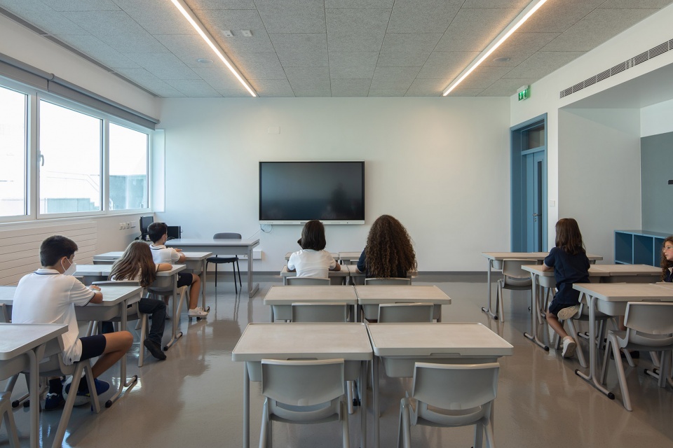 Luso Frances School by Pedro Mosca Pedro Goncalves Arquitectos