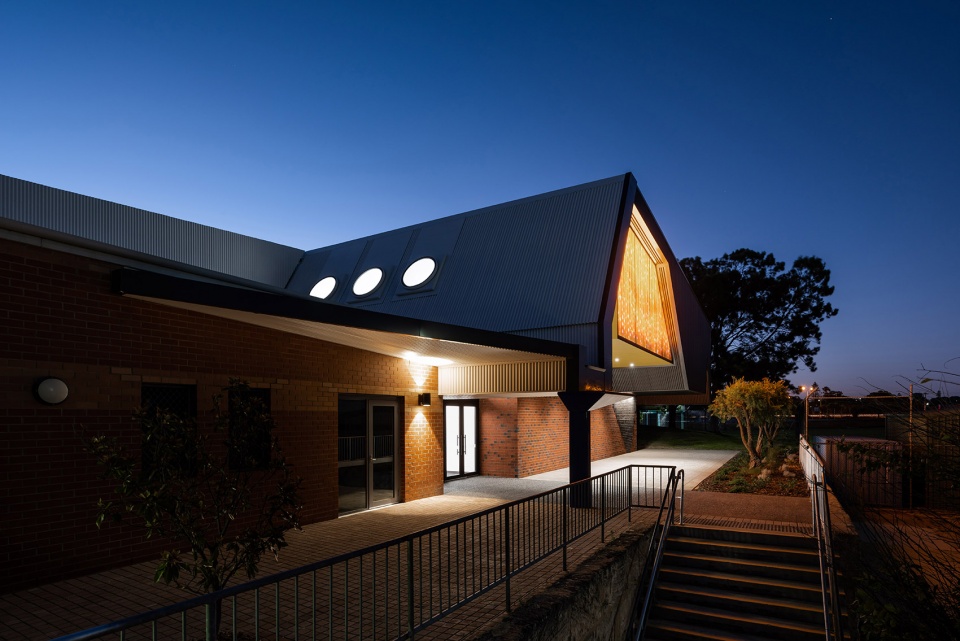 Belridge Secondary College Performing Arts Centre by iredale pedersen hook architects