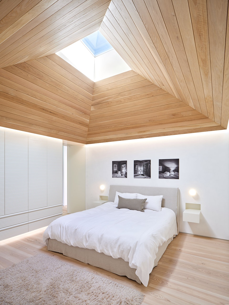 Centered Home by aalso architects HYCArch