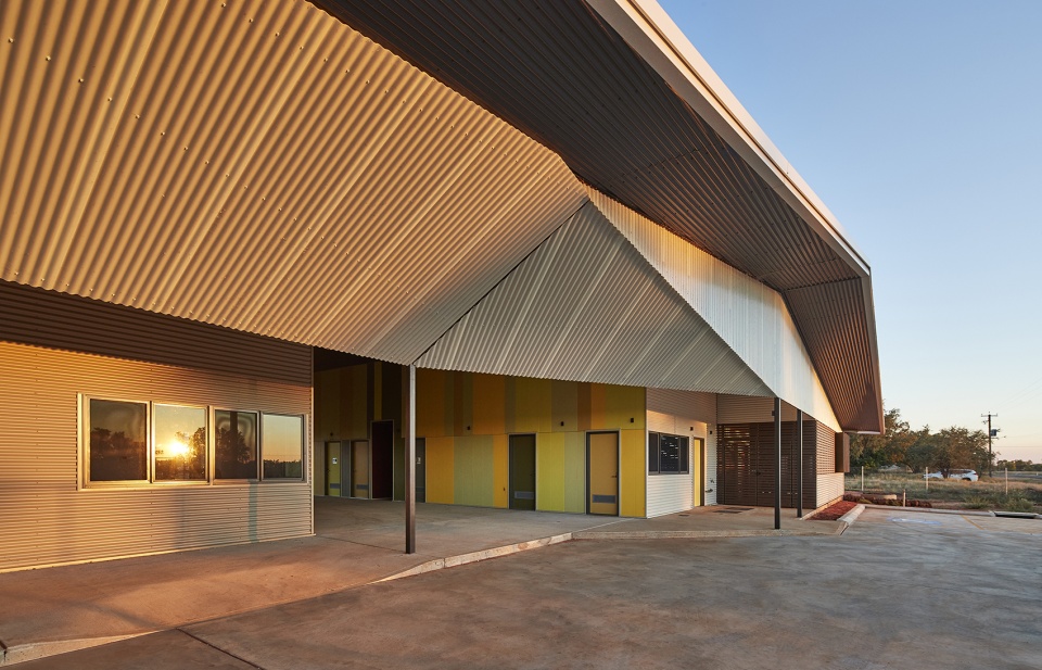 fitzroy crossing renal hostel by iredale pedersen hook