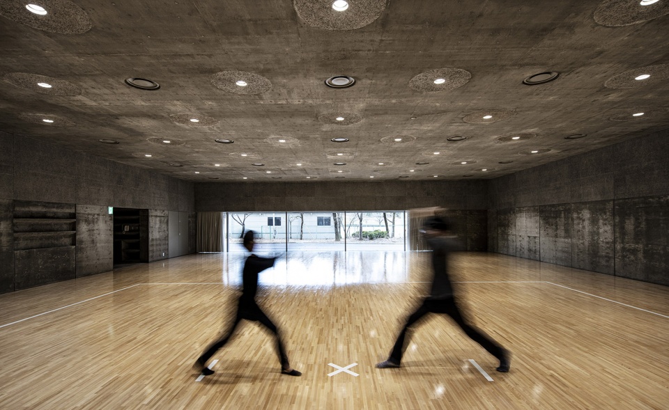 waseda university honjo senior high school gymnasium by nikken sekkei ltd