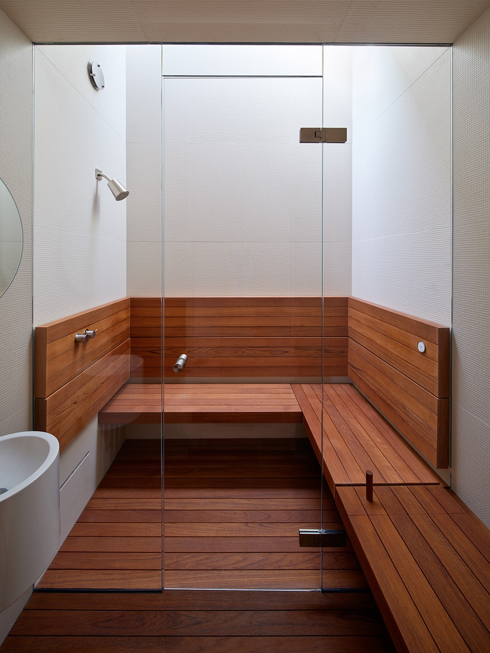 Centered Home by aalso architects HYCArch