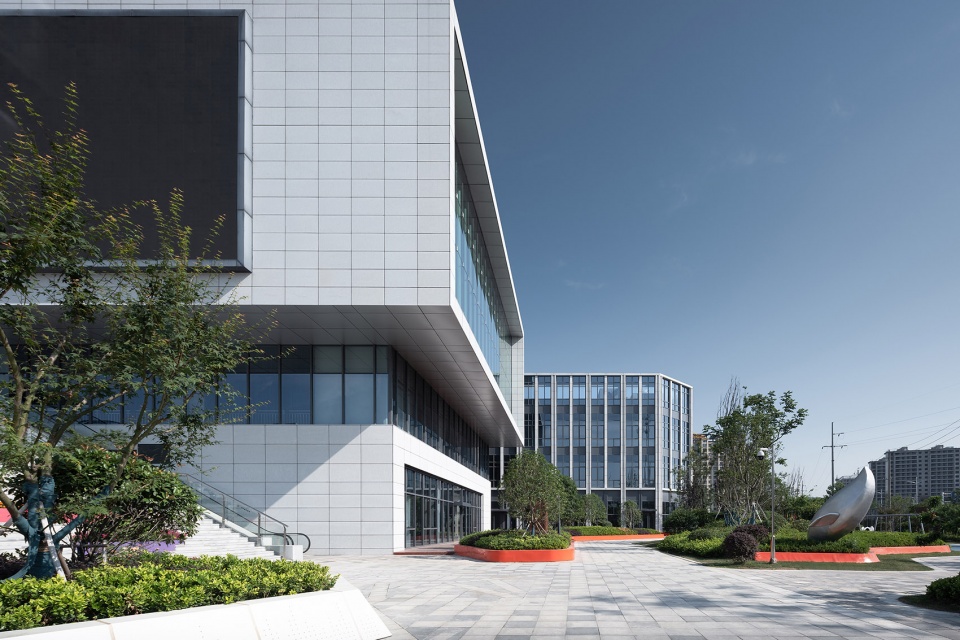 e cube development center china by gen architects