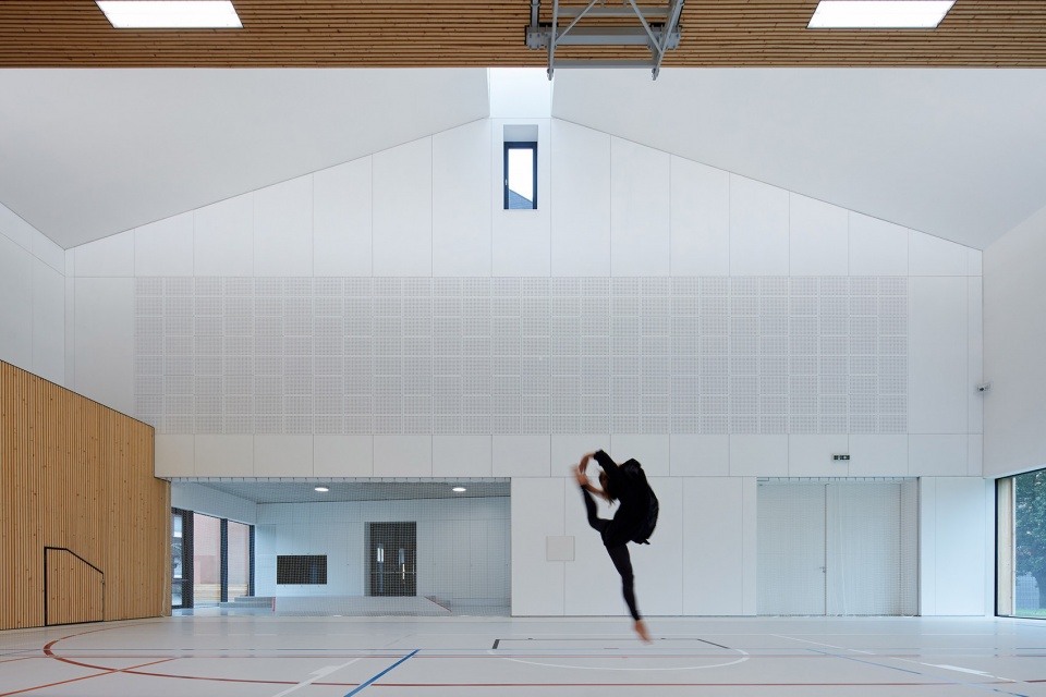 Hrozenkov Primary School Sports Hall by Consequence forma architects