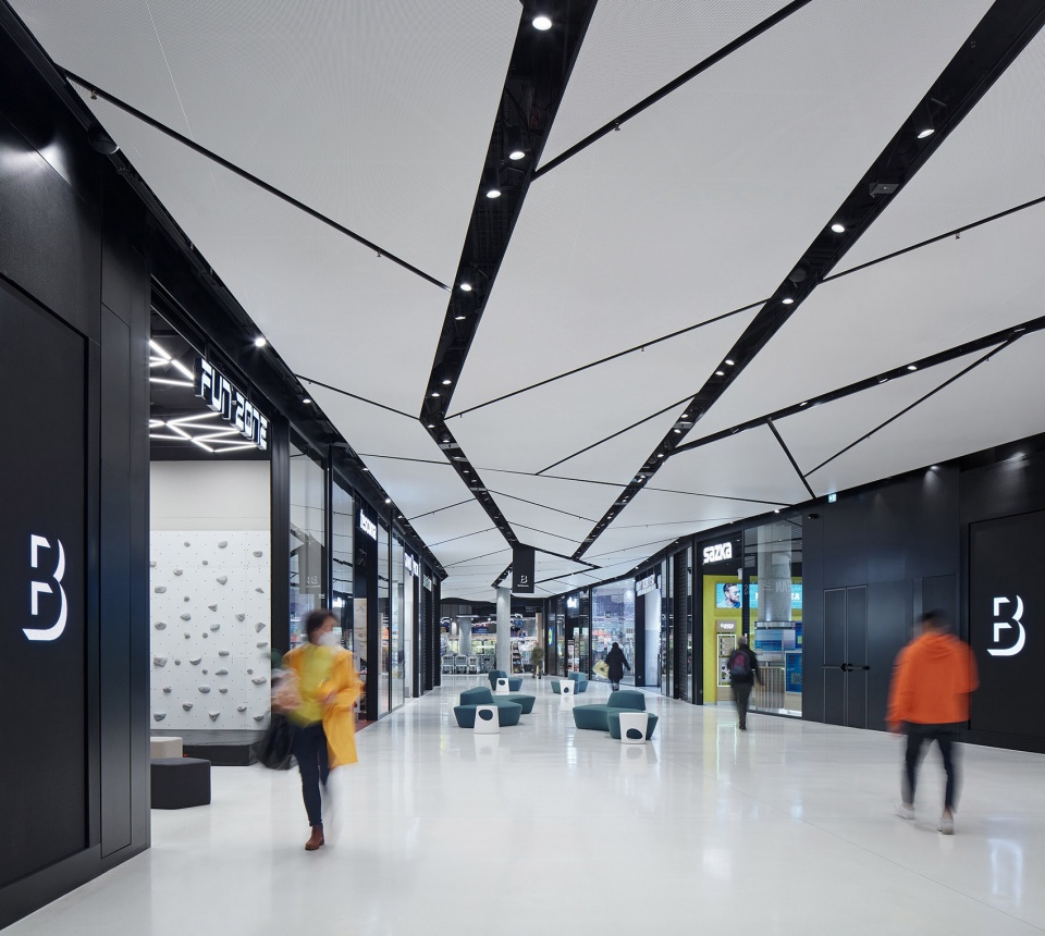 borislavka centre by aulik fiser architekti