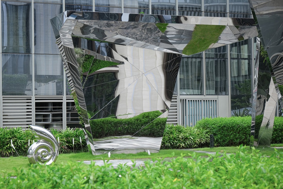 shenzhen shuibei jewelry art garden by loopstudio