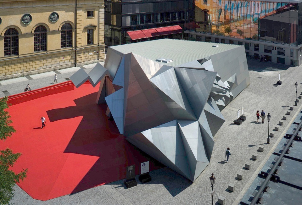 Pavilion 21 MINI Opera Space COOP HIMMELBLAU