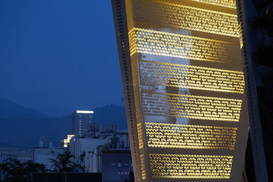 shenzhen shuibei jewelry art garden by loopstudio