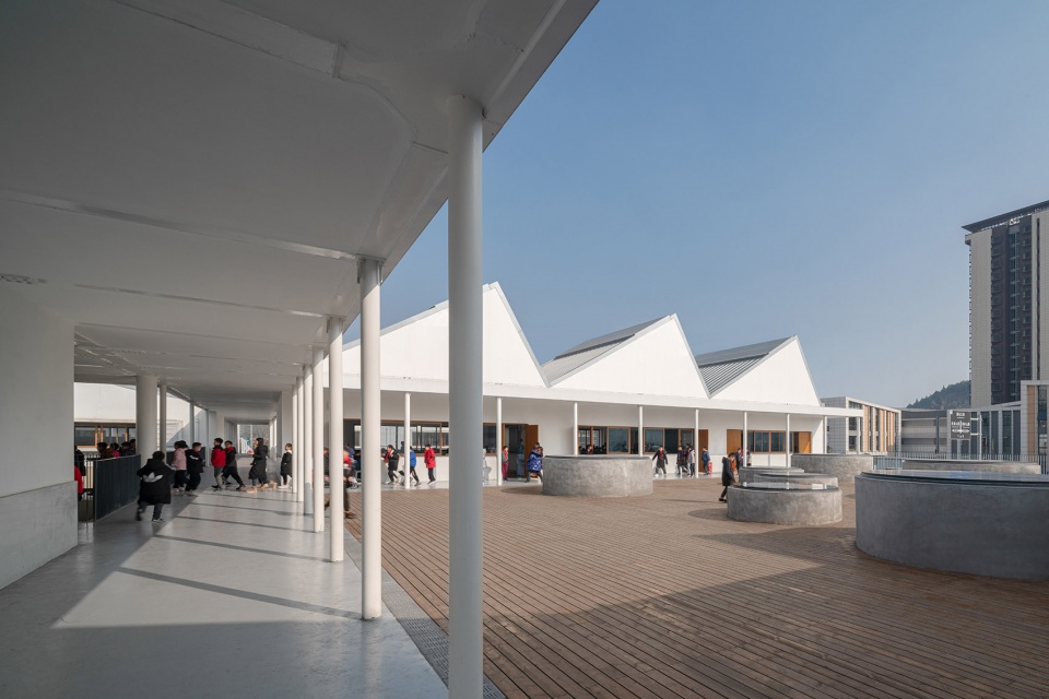 Qingyijiang Road Elementary School Hua Li
