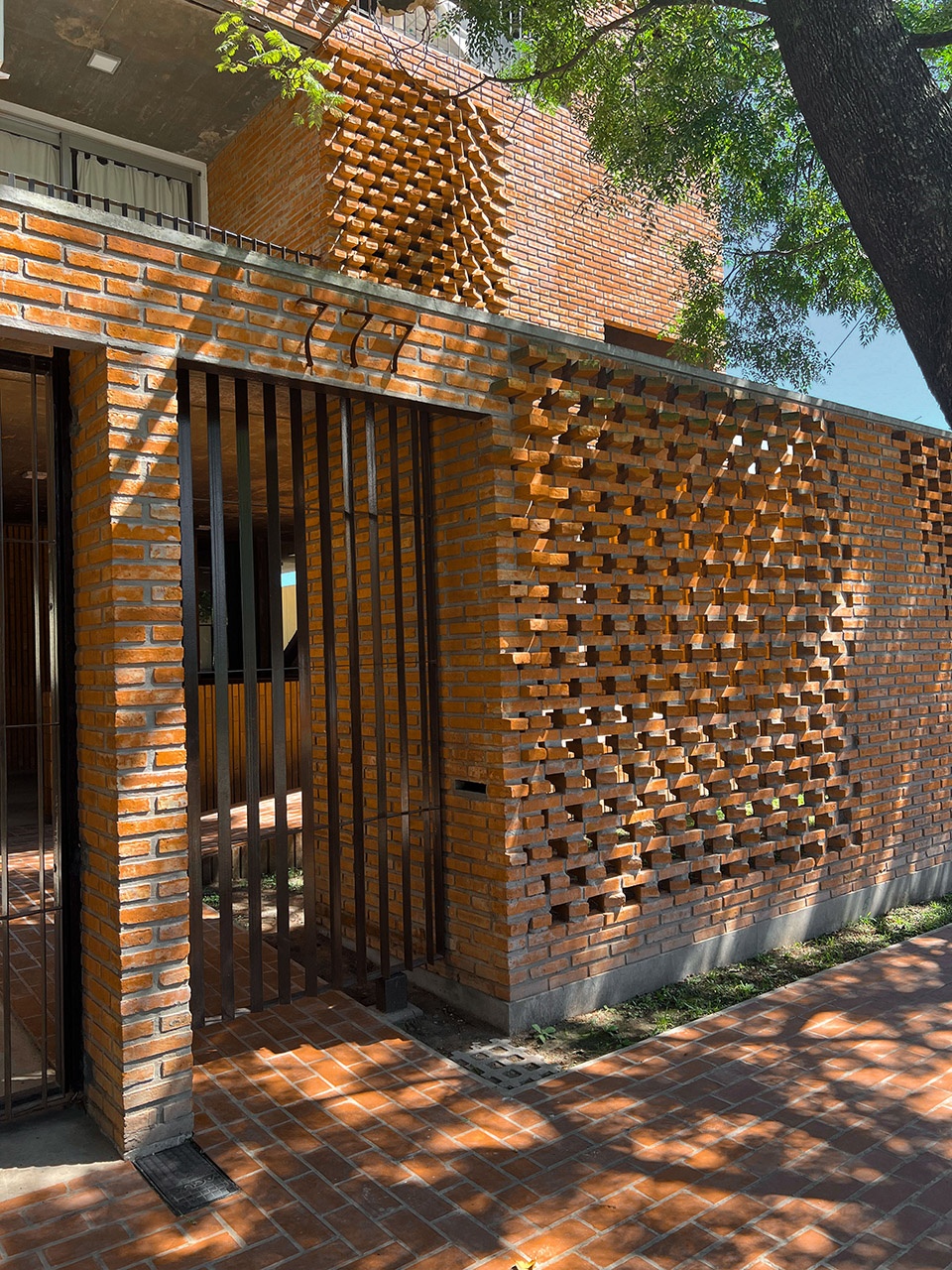 Damero Building FCOA