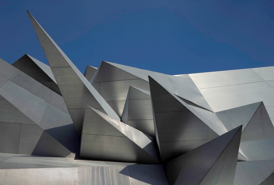 Pavilion 21 MINI Opera Space COOP HIMMELBLAU