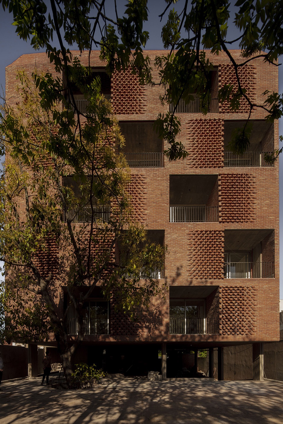 Damero Building FCOA