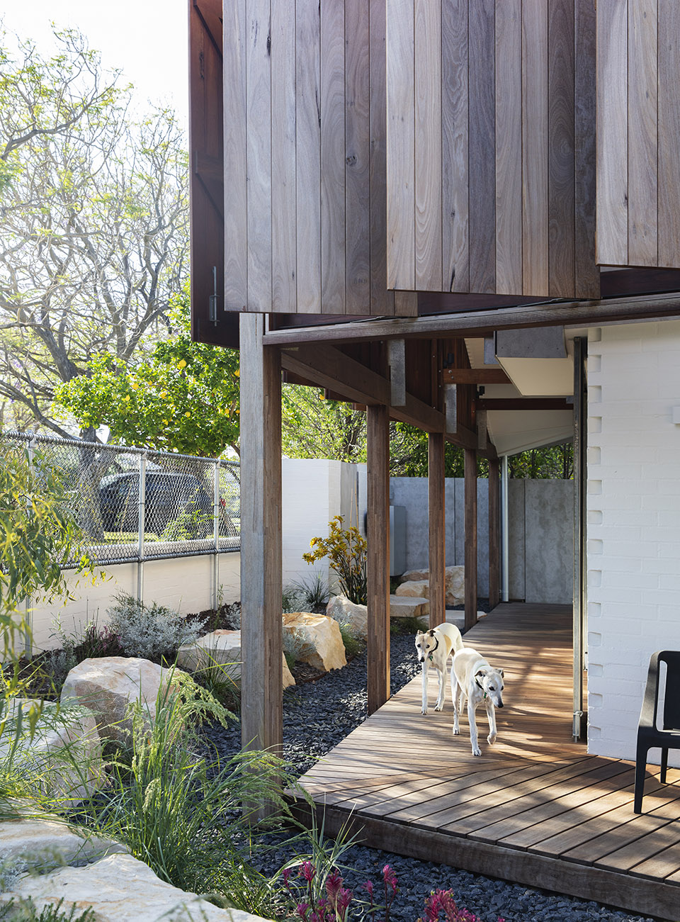 Macdonald Road House by Philip Stejskal Architecture 谷德设计网