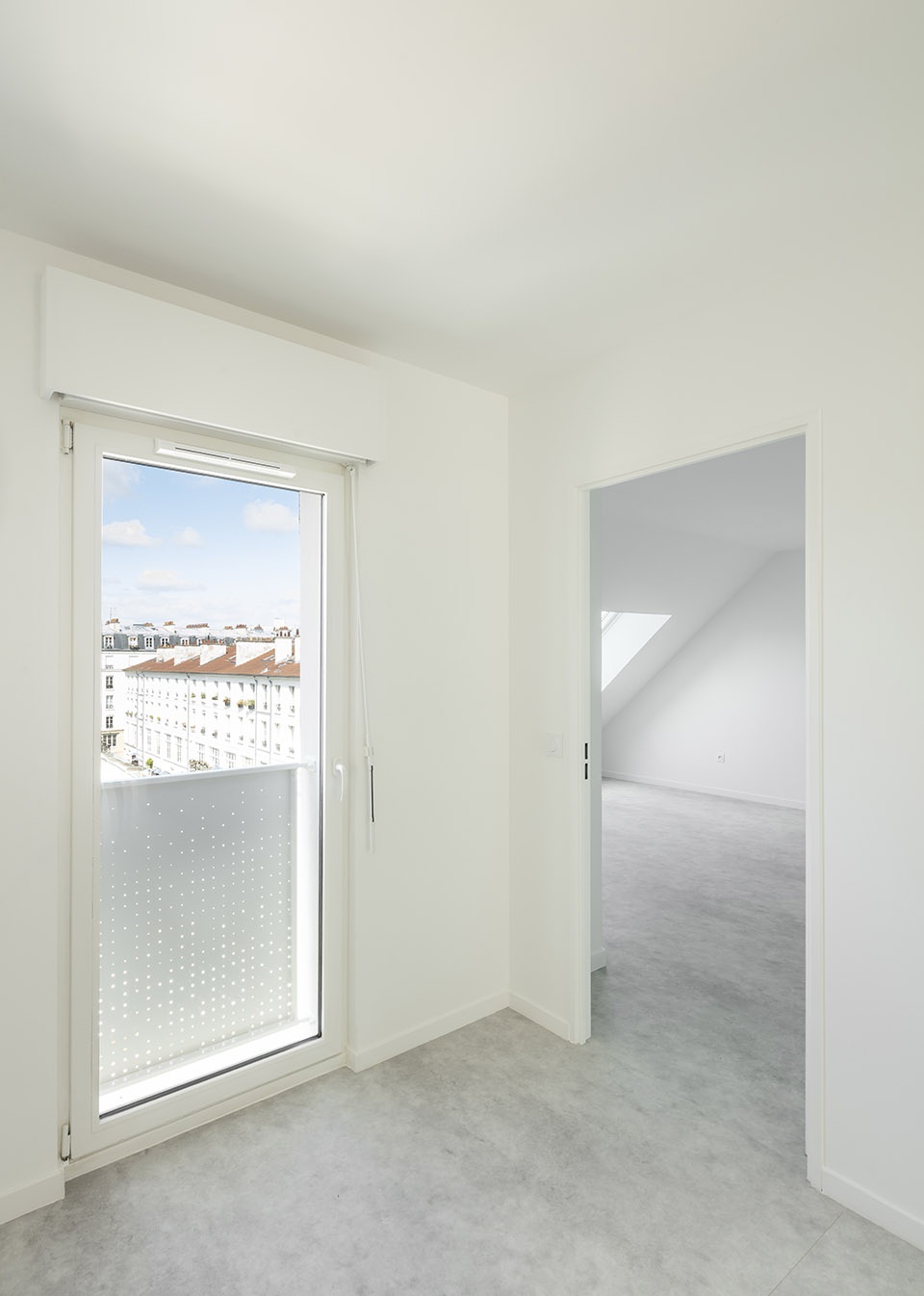 street and garden paris by rh architecture