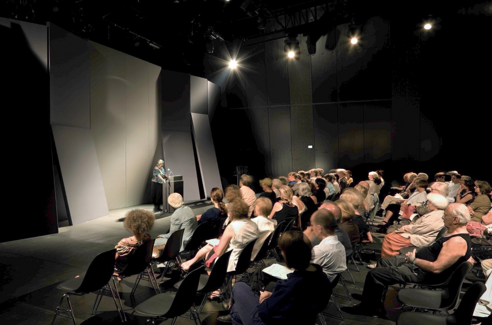 Pavilion 21 MINI Opera Space COOP HIMMELBLAU