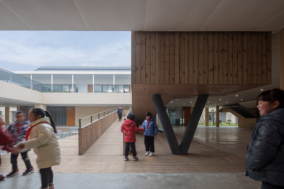 Qingyijiang Road Elementary School Hua Li