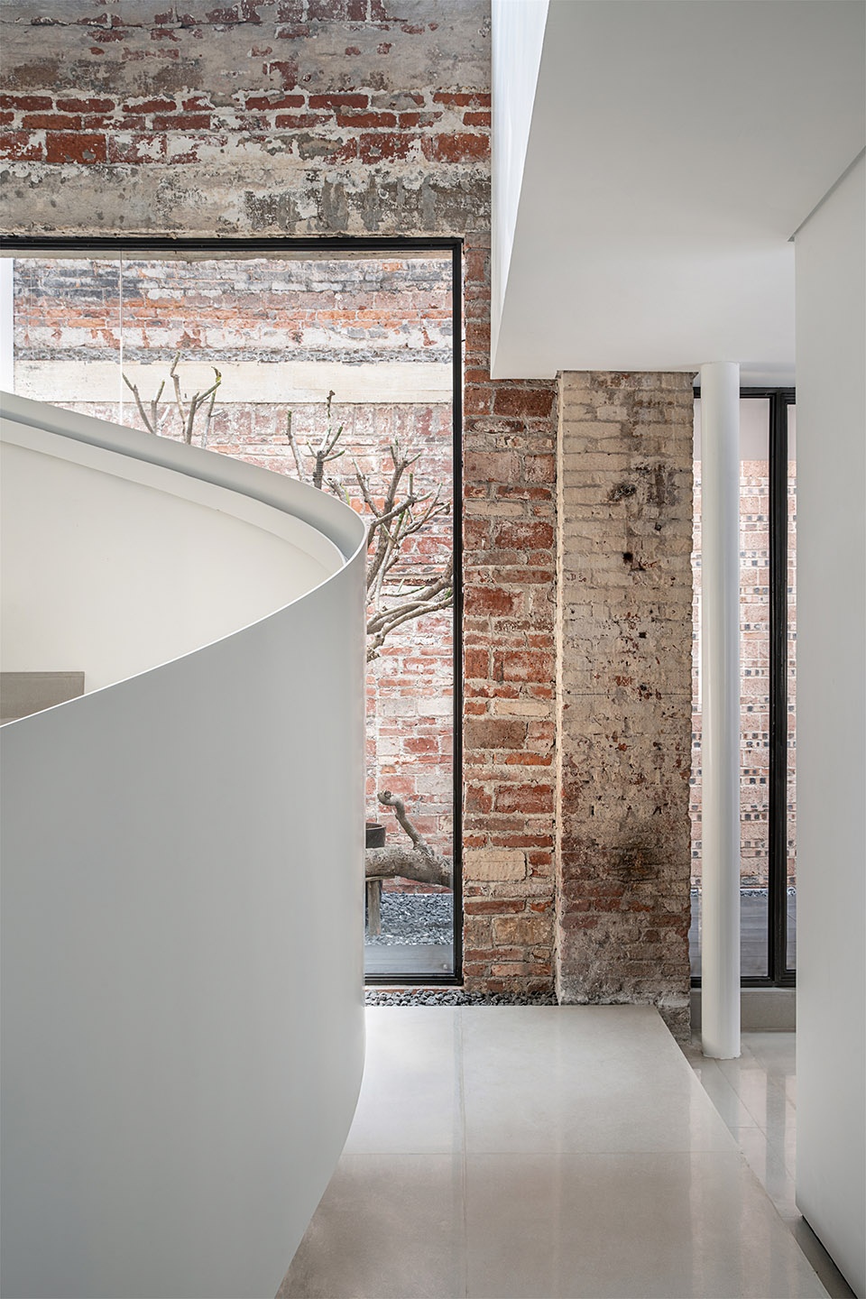 GABO GALLERY LEW ASSOCIATES