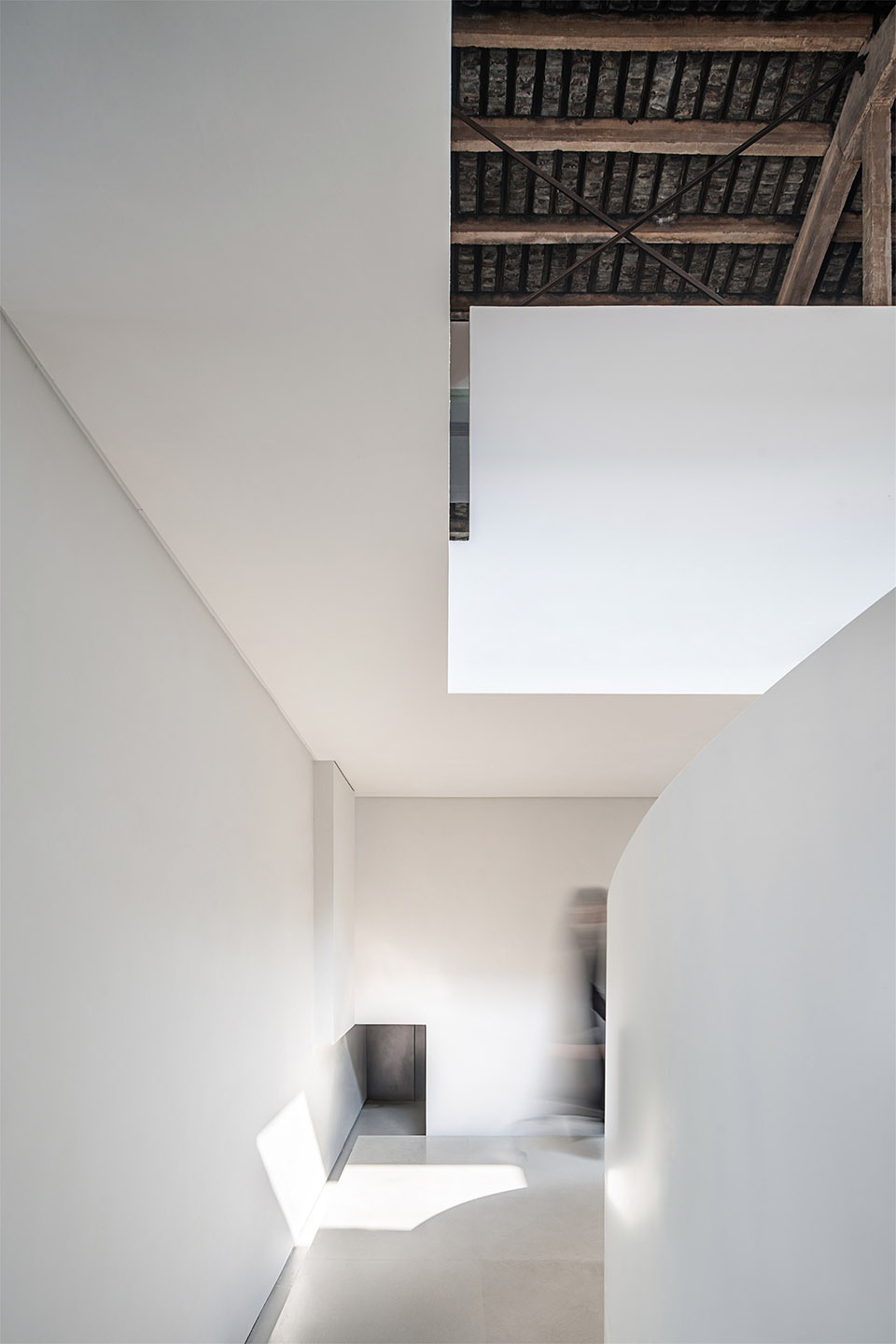 GABO GALLERY LEW ASSOCIATES