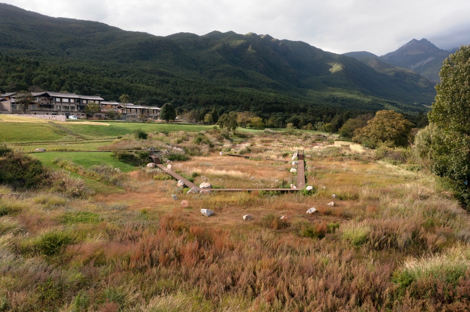 Wilderness Garden and Amphitheater Zscape