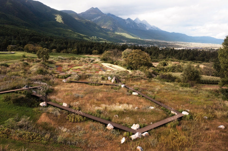 Wilderness Garden and Amphitheater Zscape