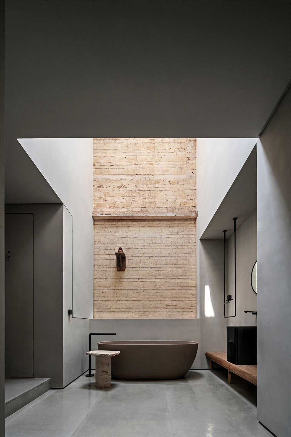 GABO GALLERY LEW ASSOCIATES